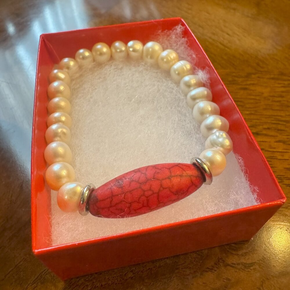 Pearl Bracelet with Red Accent